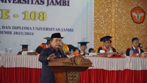 Gubernur Provinsi Jambi : Hadir di Wisuda UNJA, Generasi Muda Harus Pandai Mencari Peluang