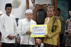 Malam Ke-12 Ramadhan, Gubernur Provinsi Jambi Tarawih di Desa Malapari