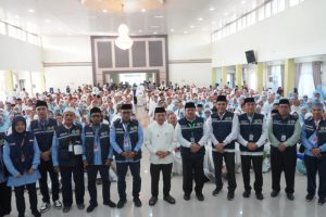 Gubernur Jambi Al Haris Lepas Kloter Terakhir